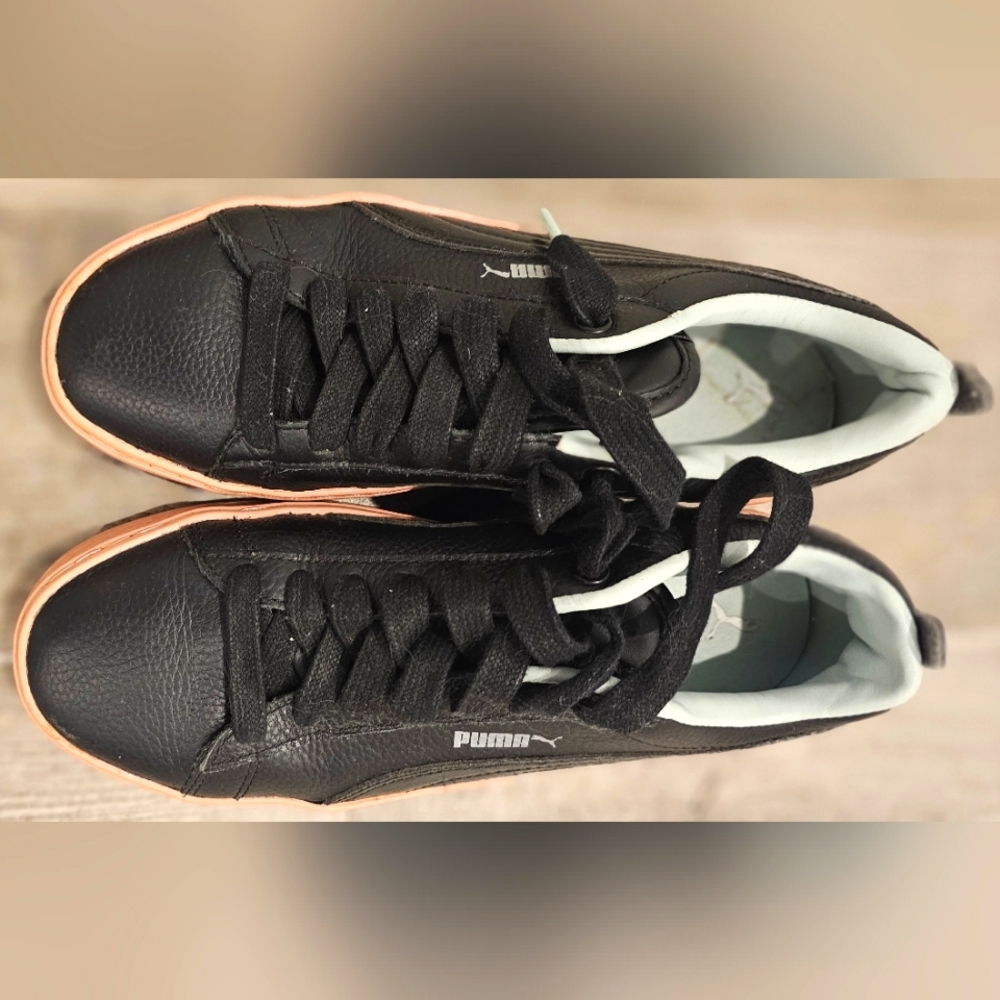 PUMA BLACK SNEAKERS